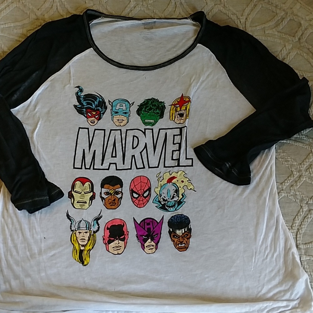 🌷 4 for $20 Marvel baseball tee